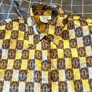 Vintage Tess Women’s ornate dress shirt 3XL